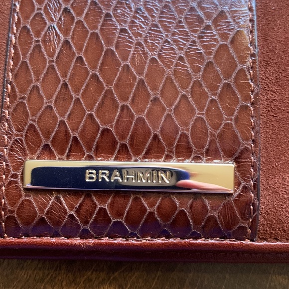 Brahmin wallet!! - Picture 2 of 4